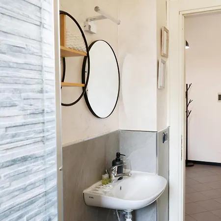 5min A Piedi Life-mico-metro-ac-self Check-in Apartment